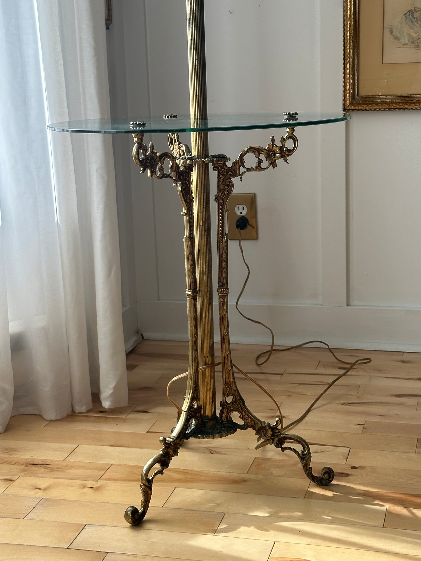 French Provincial Stiffel Floor Lamp With Glass Table And Tripod Legs