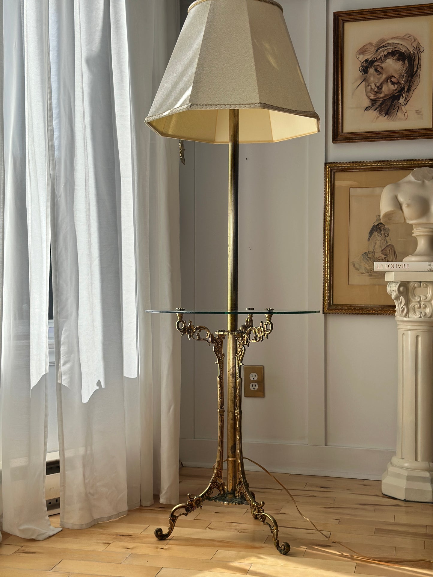 French Provincial Stiffel Floor Lamp With Glass Table And Tripod Legs