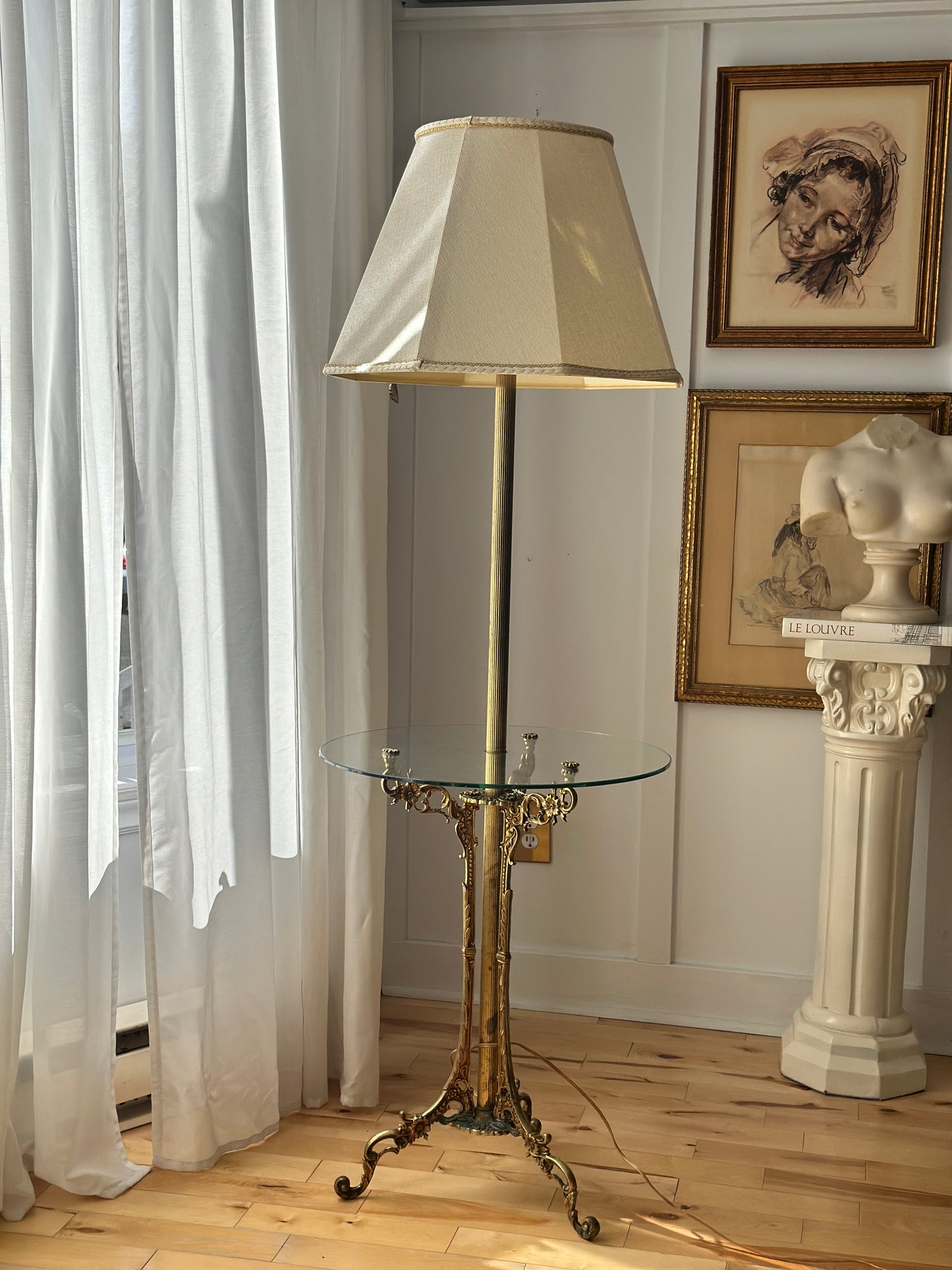 French Provincial Stiffel Floor Lamp With Glass Table And Tripod Legs